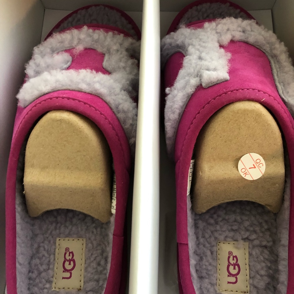 UGGs slippers